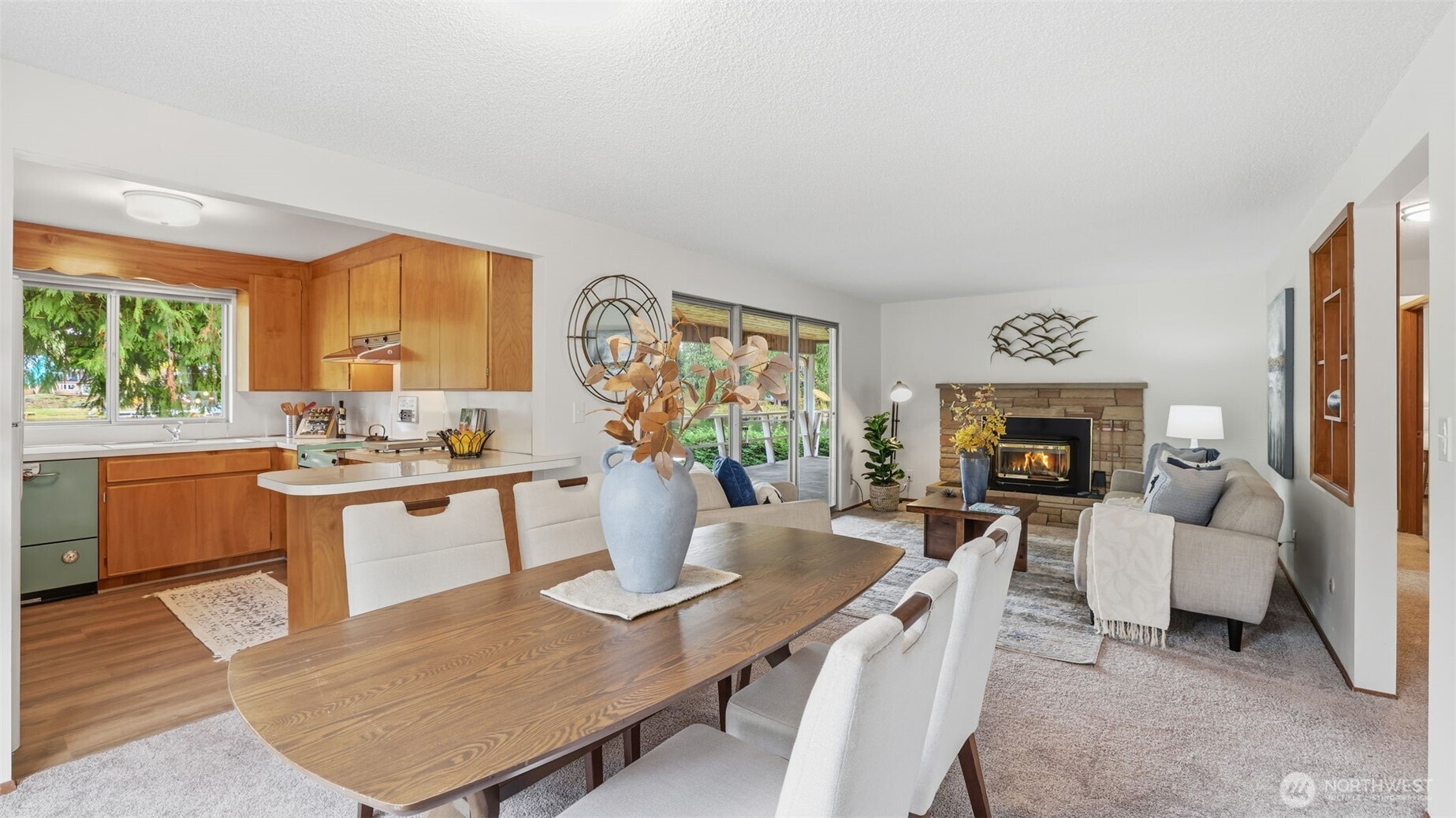 31430 W Lake Morton Drive SE, Kent, WA 98042