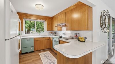 31430 W Lake Morton Drive SE, Kent, WA 98042 - Photo 9