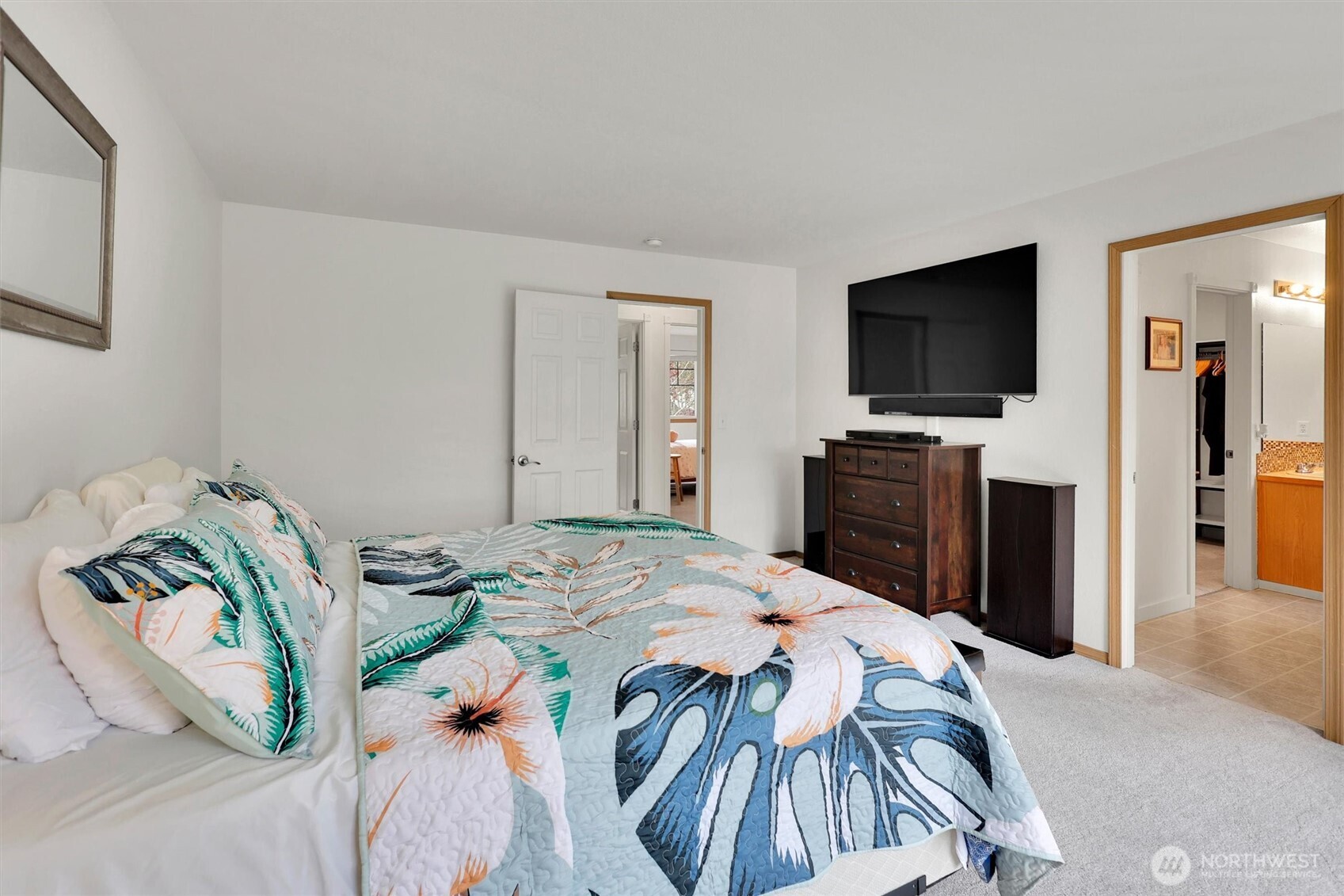 6733 Steamer Drive SE, Lacey, WA 98513