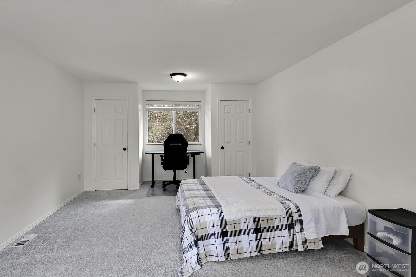 6733 Steamer Drive SE, Lacey, WA 98513