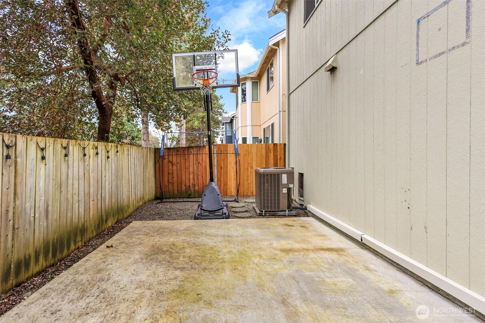 6733 Steamer Drive SE, Lacey, WA 98513