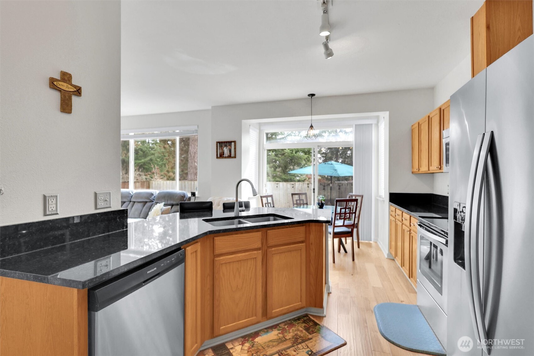 6733 Steamer Drive SE, Lacey, WA 98513