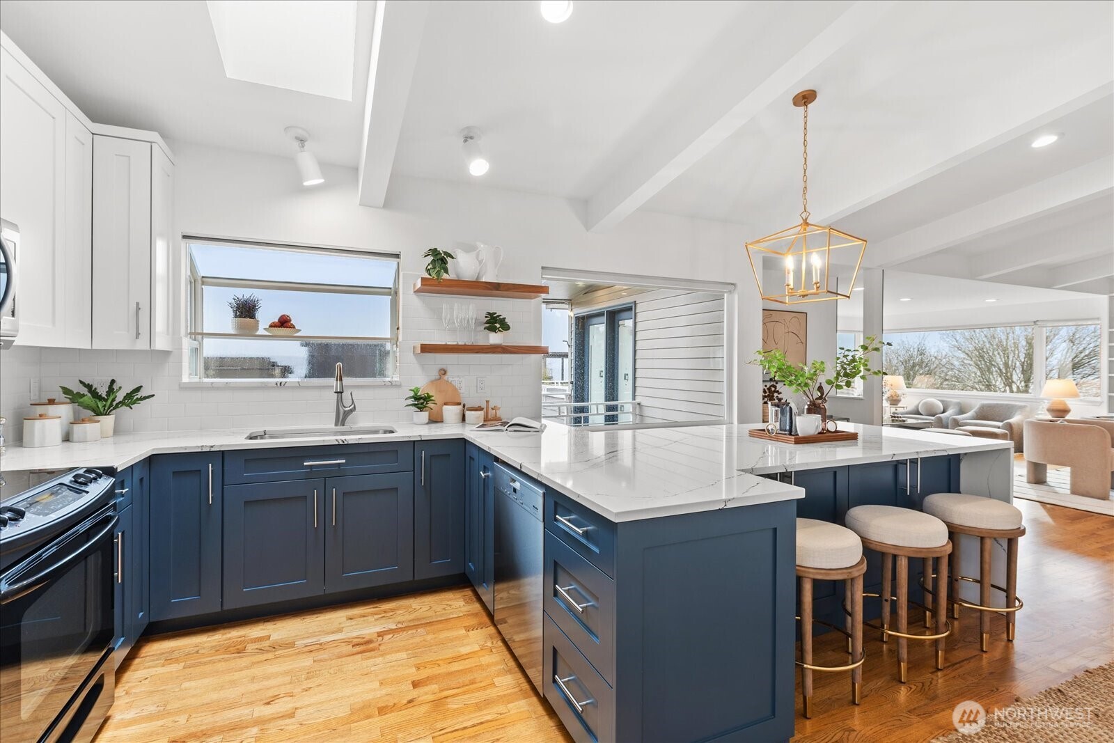 1400 Magnolia Boulevard W, Seattle, WA 98199