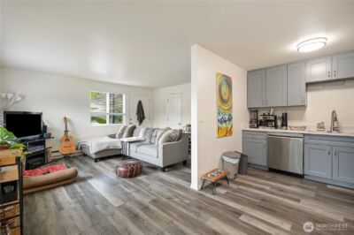 200 210 Rainier Boulevard N, Issaquah, WA 98027 - Photo 8