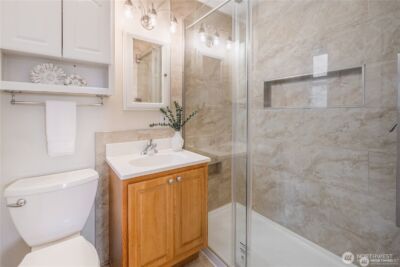 12418 SE 251st Place , Kent, WA 98030 - Photo 14
