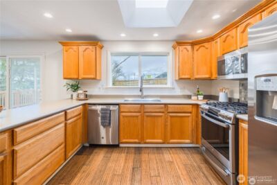 12418 SE 251st Place , Kent, WA 98030 - Photo 8
