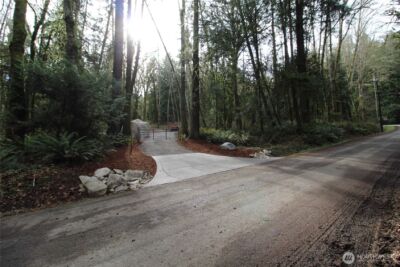 6509 NE Sid Price Road , Poulsbo, WA 98370 - Photo 2