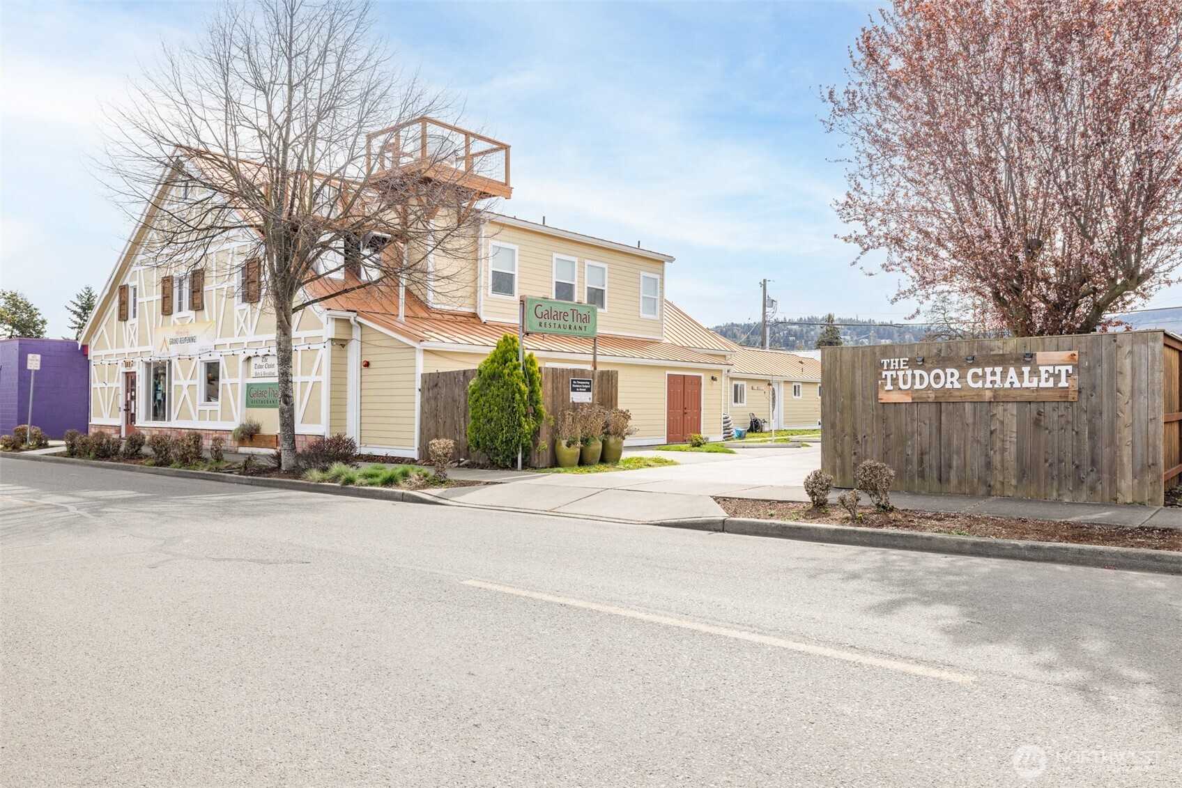 111 W Bell Street , Sequim, WA 98382