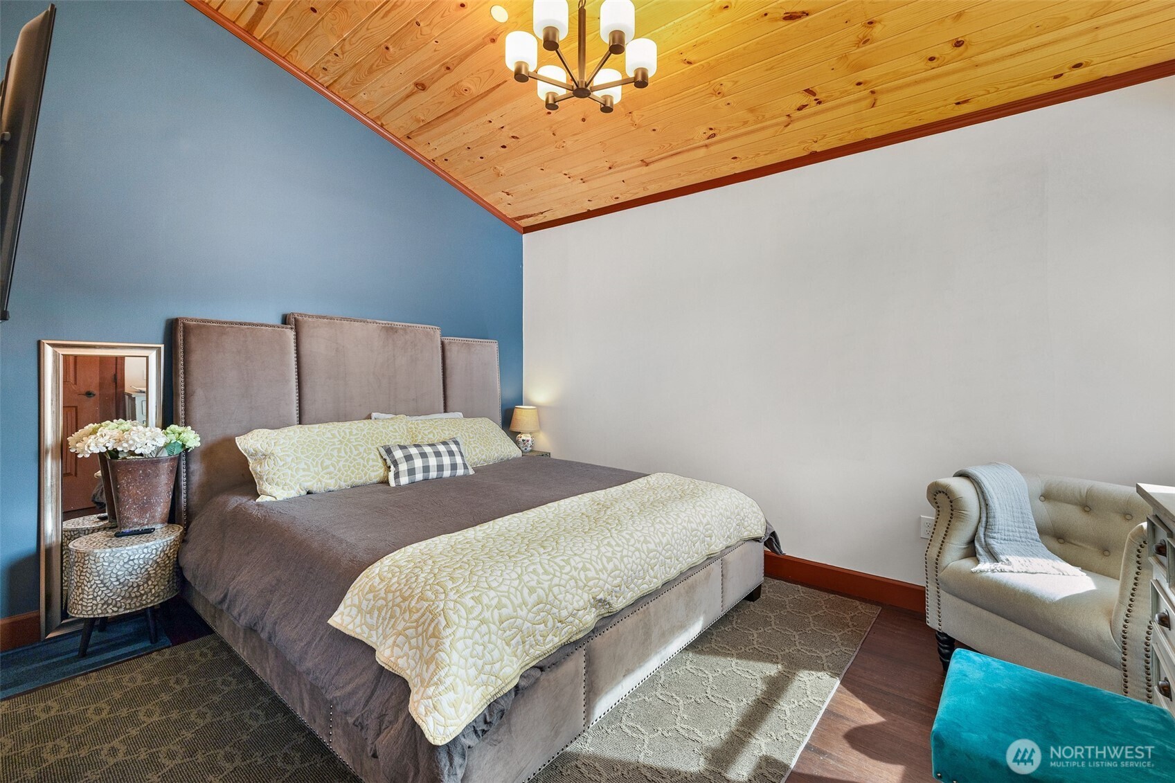 111 W Bell Street , Sequim, WA 98382