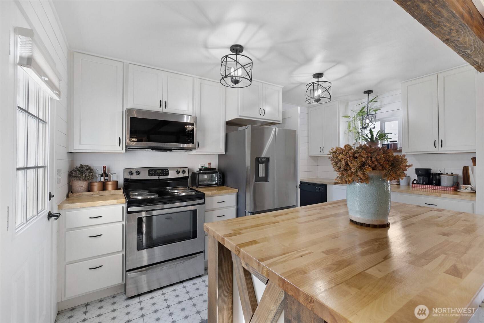 111 W Bell Street , Sequim, WA 98382