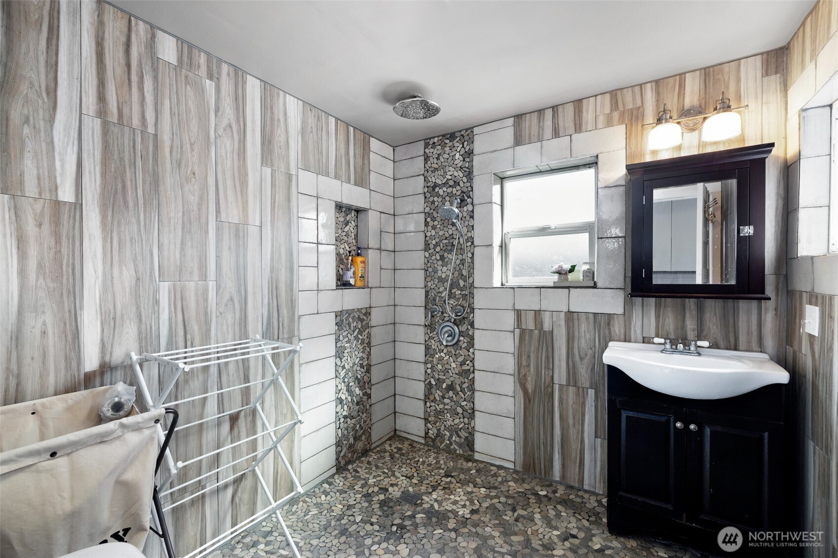 111 W Bell Street , Sequim, WA 98382
