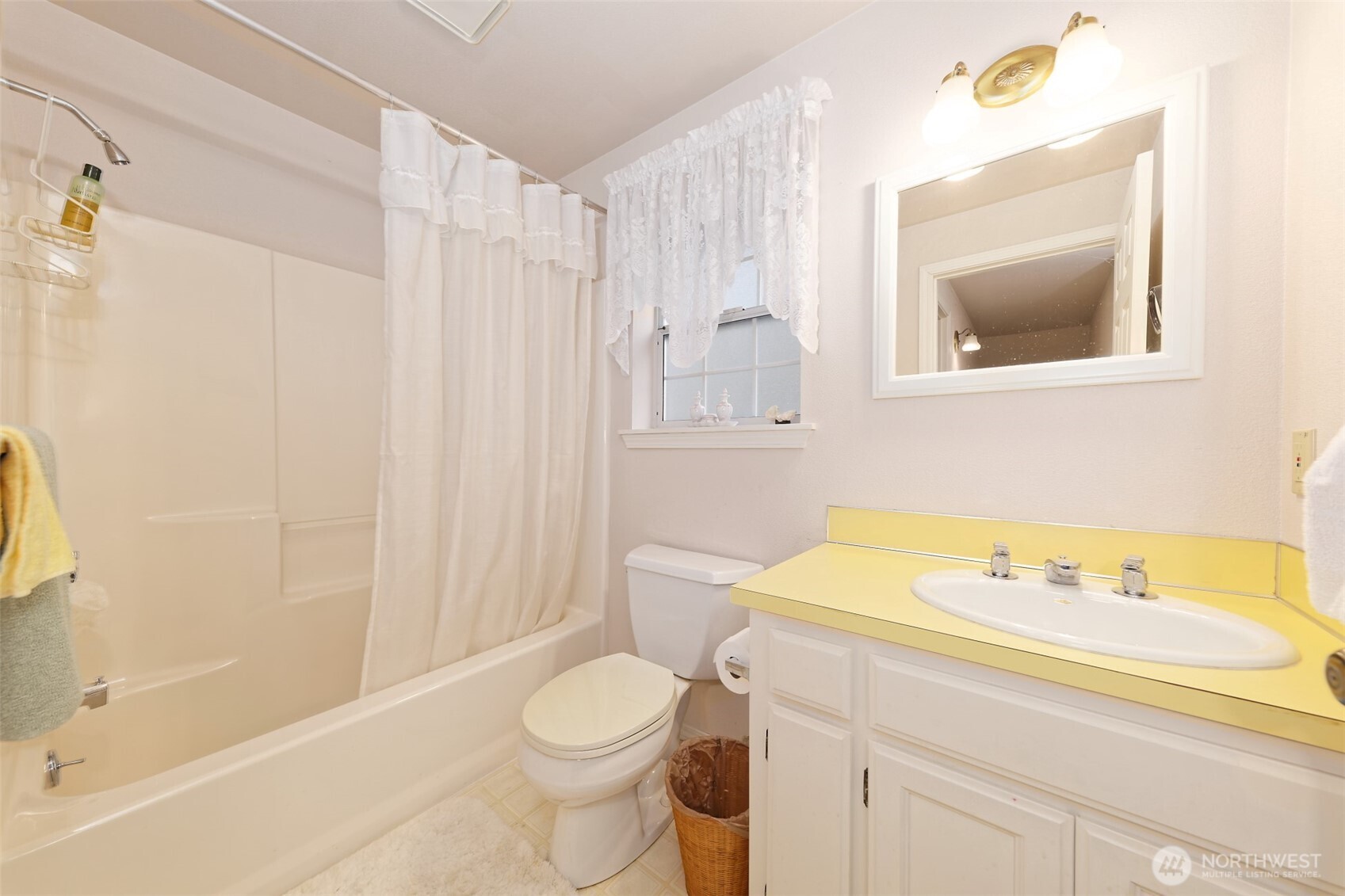 50 N Standstill Drive S, Hoodsport, WA 98548