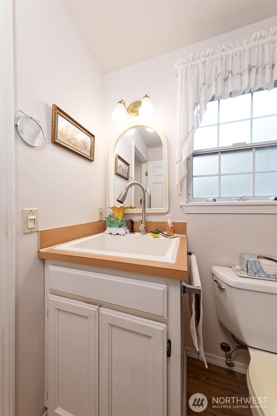 50 N Standstill Drive S, Hoodsport, WA 98548