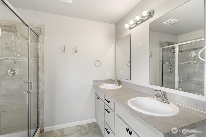 683 SE Olga Circle , Port Orchard, WA 98366