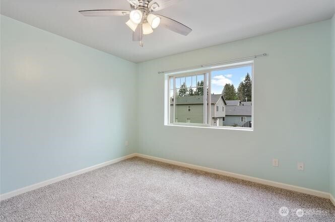 683 SE Olga Circle , Port Orchard, WA 98366