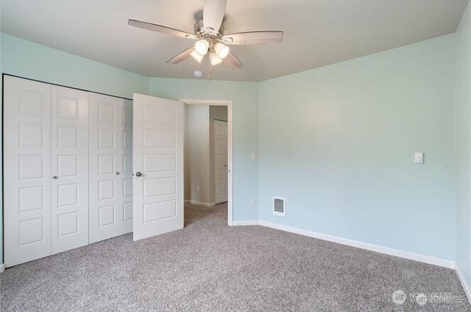 683 SE Olga Circle , Port Orchard, WA 98366