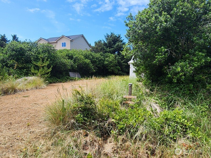 339 Sand Dune Avenue NW, Ocean Shores, WA 98569