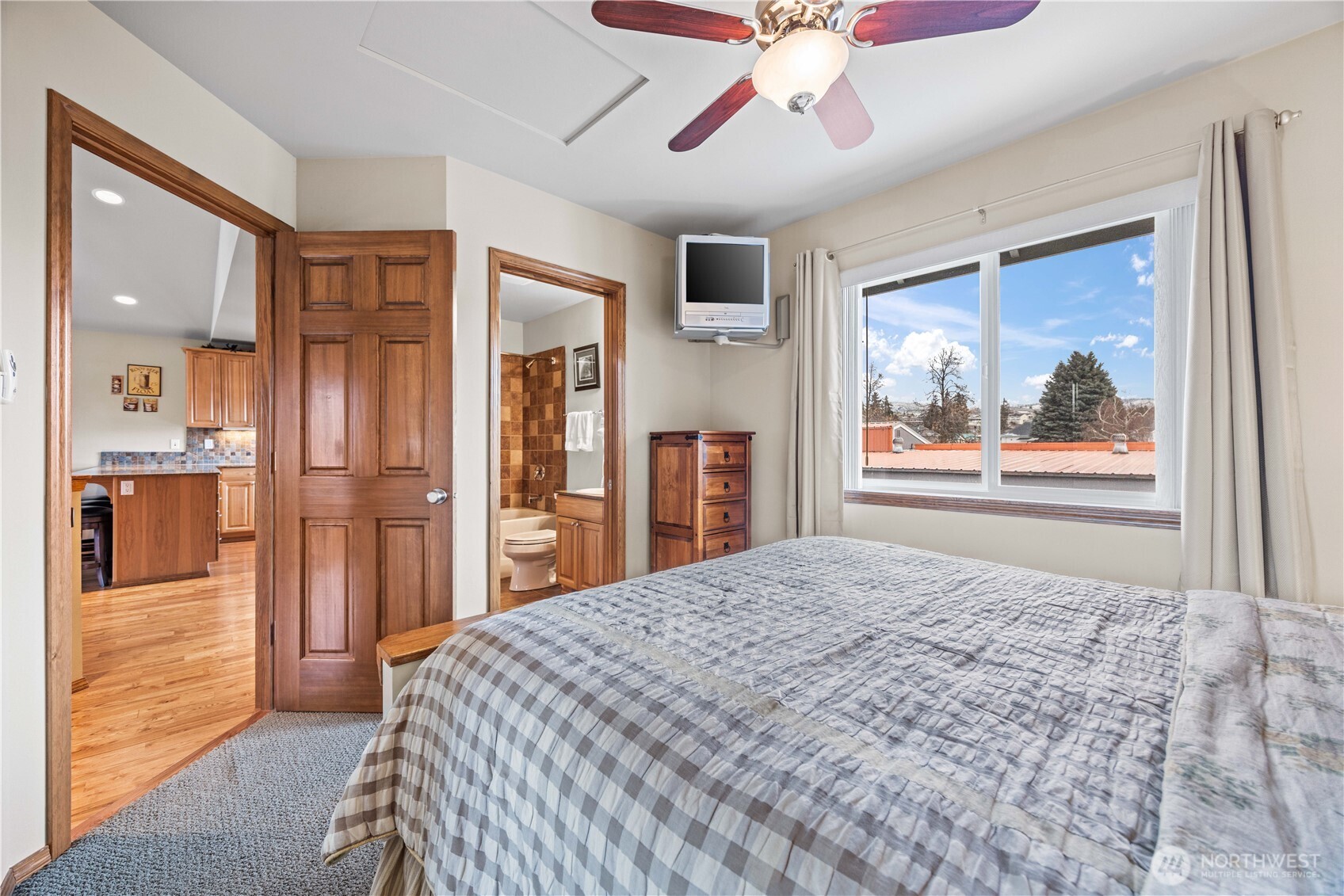 222 Parkway Drive , Manson, WA 98831
