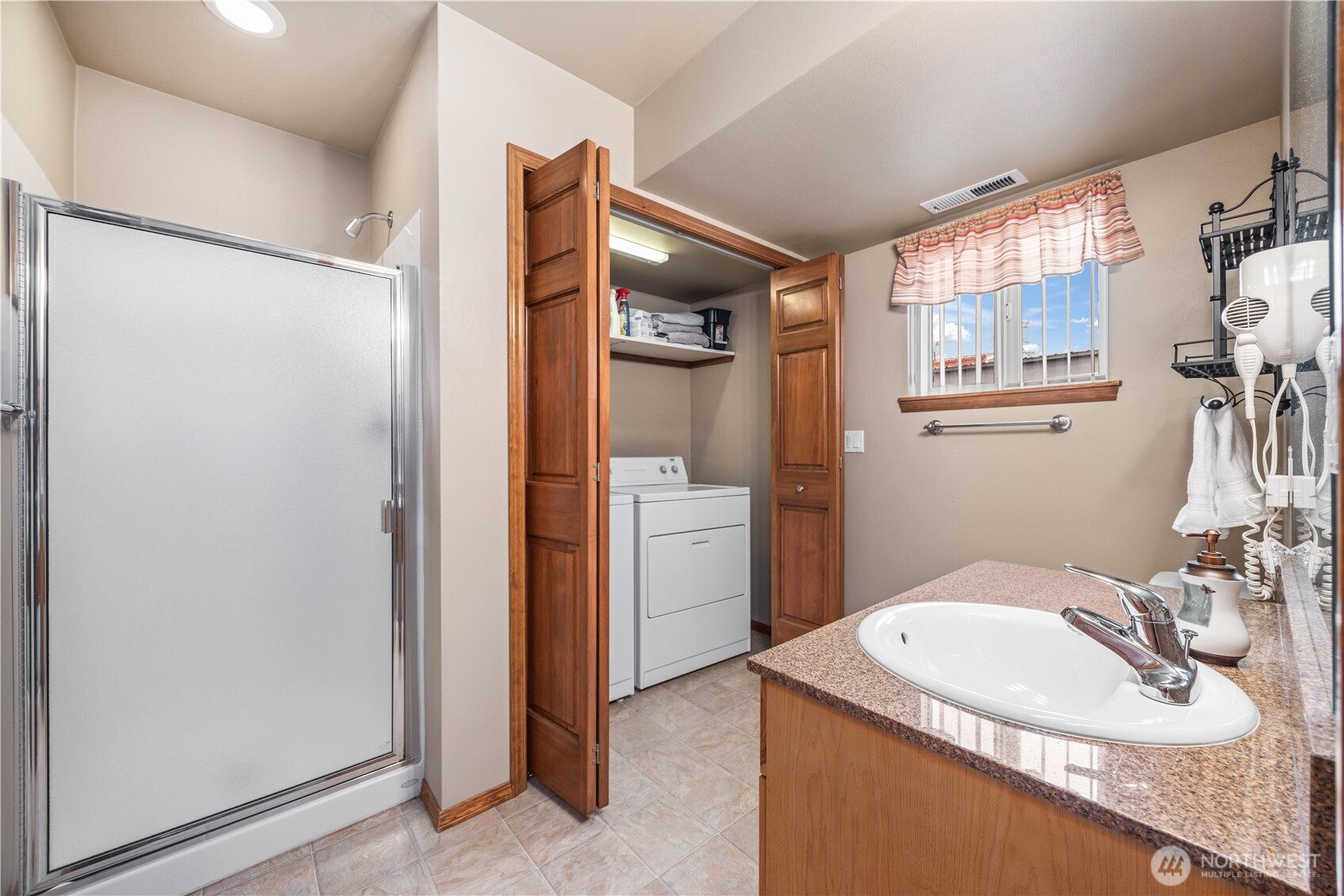 222 Parkway Drive , Manson, WA 98831