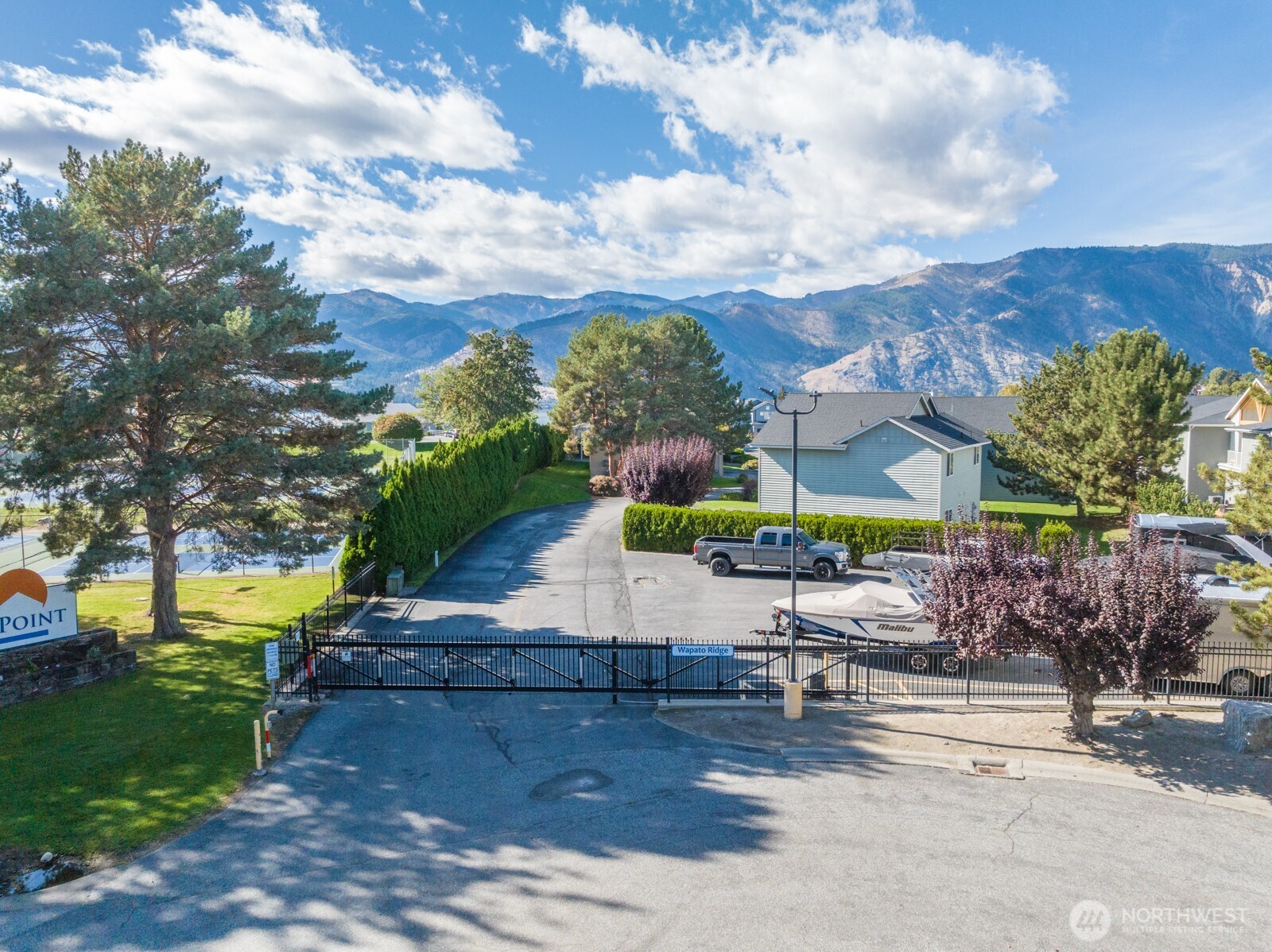 222 Parkway Drive , Manson, WA 98831