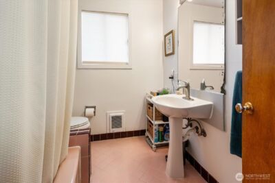 5638 3rd Avenue NW, Seattle, WA 98107 - Photo 36