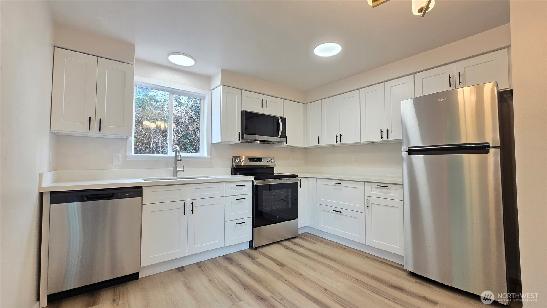 924 - 926 CRESTVIEW Lane , Mount Vernon, WA 98273