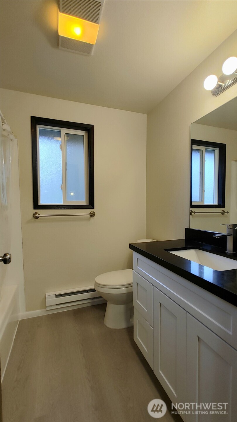 924 - 926 CRESTVIEW Lane , Mount Vernon, WA 98273