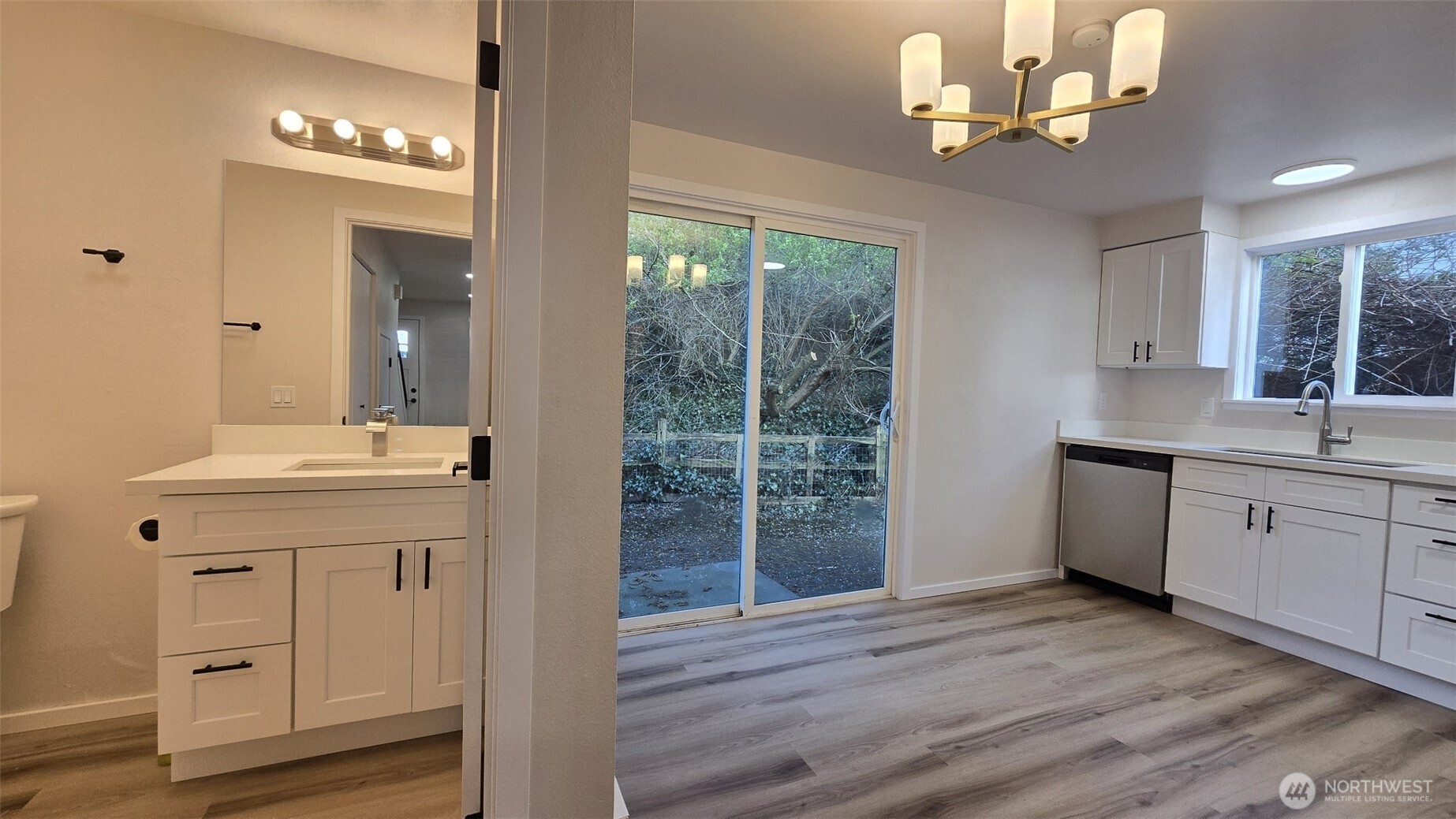 924 - 926 CRESTVIEW Lane , Mount Vernon, WA 98273