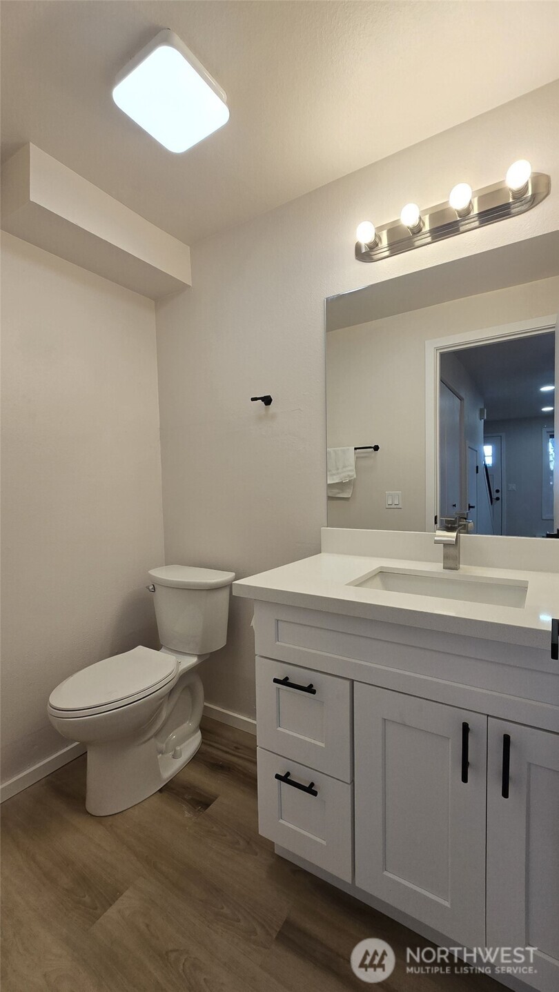 924 - 926 CRESTVIEW Lane , Mount Vernon, WA 98273