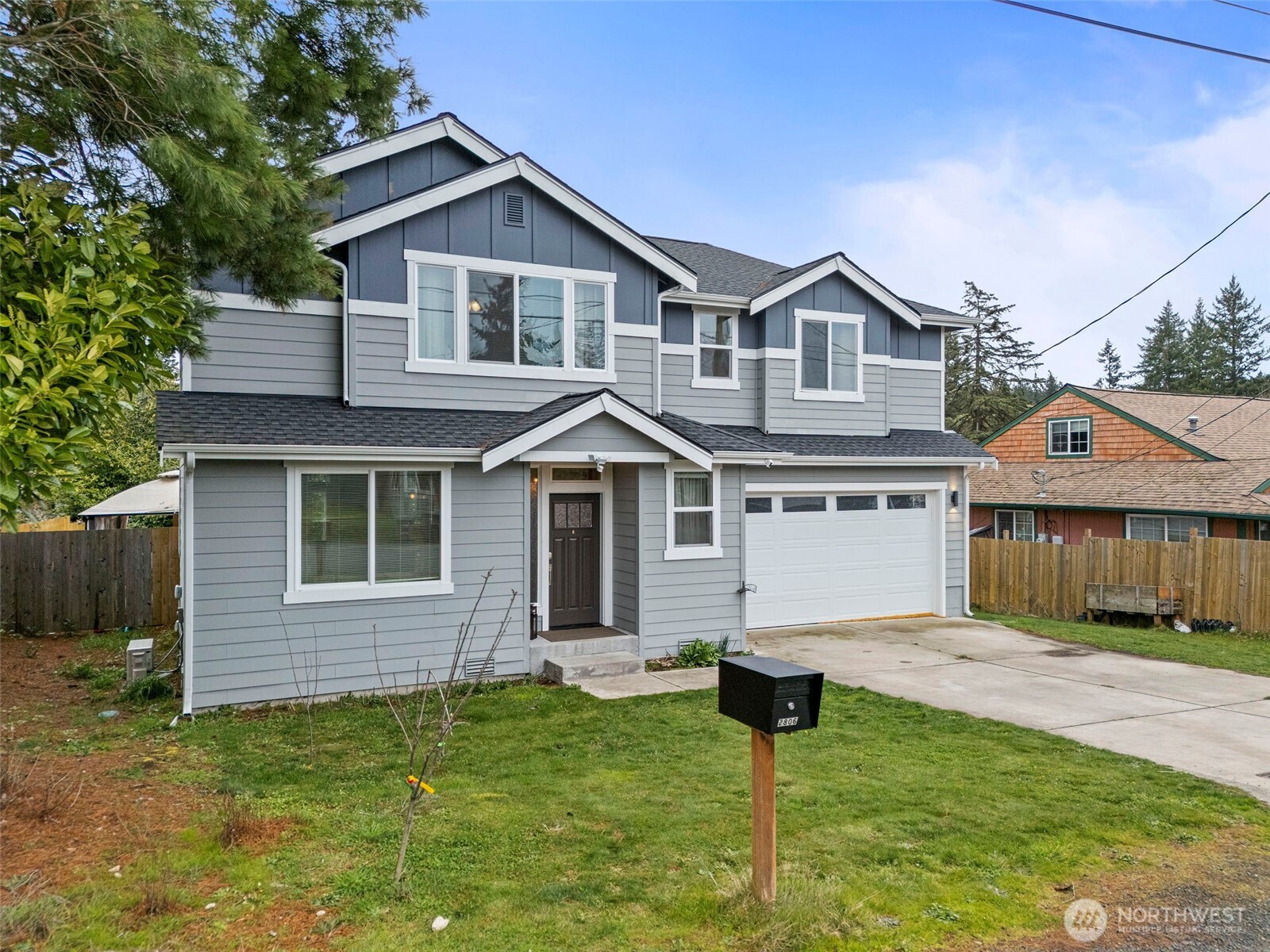 2806 NE Bowen Street , Bremerton, WA 98310-5413