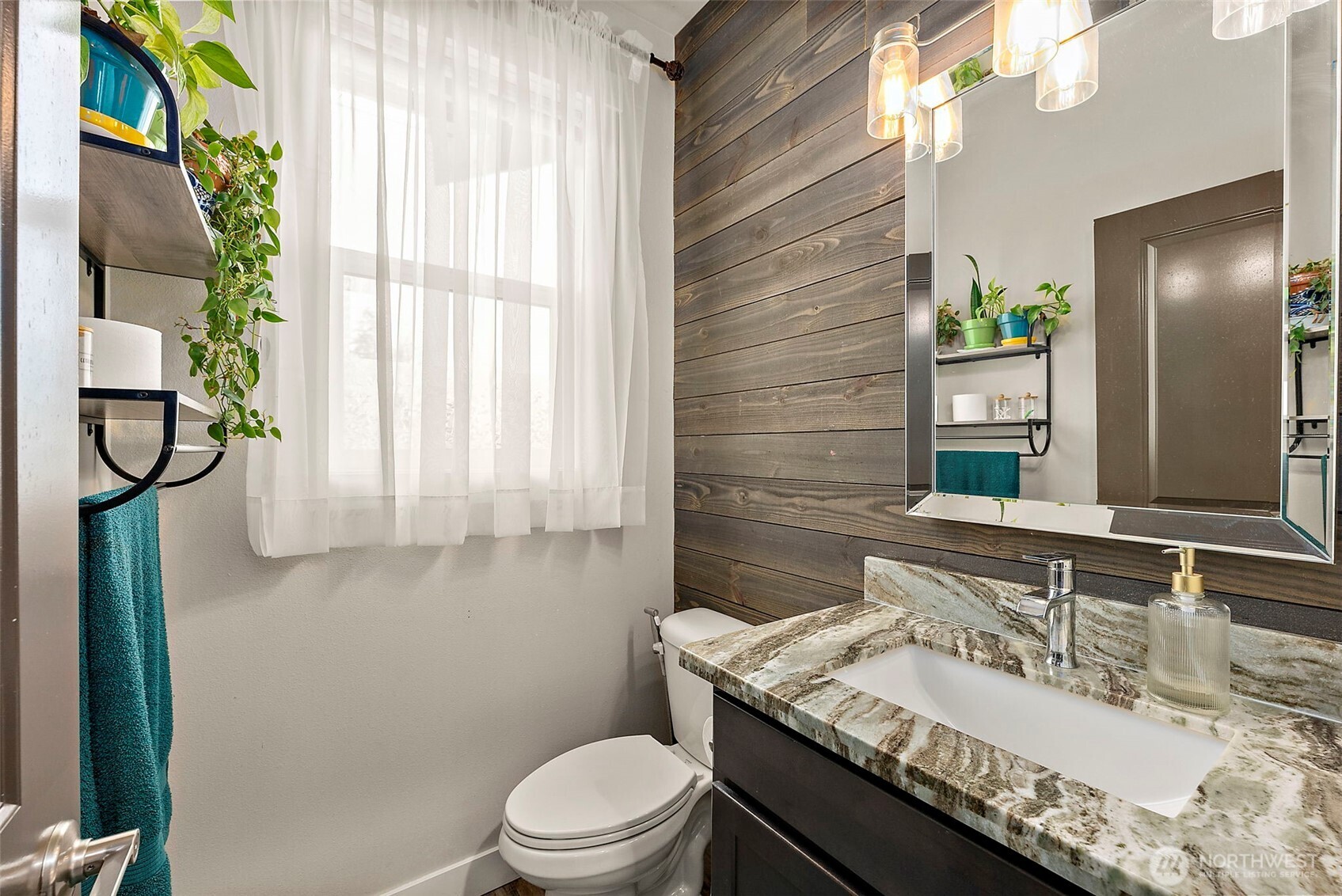 2806 NE Bowen Street , Bremerton, WA 98310-5413