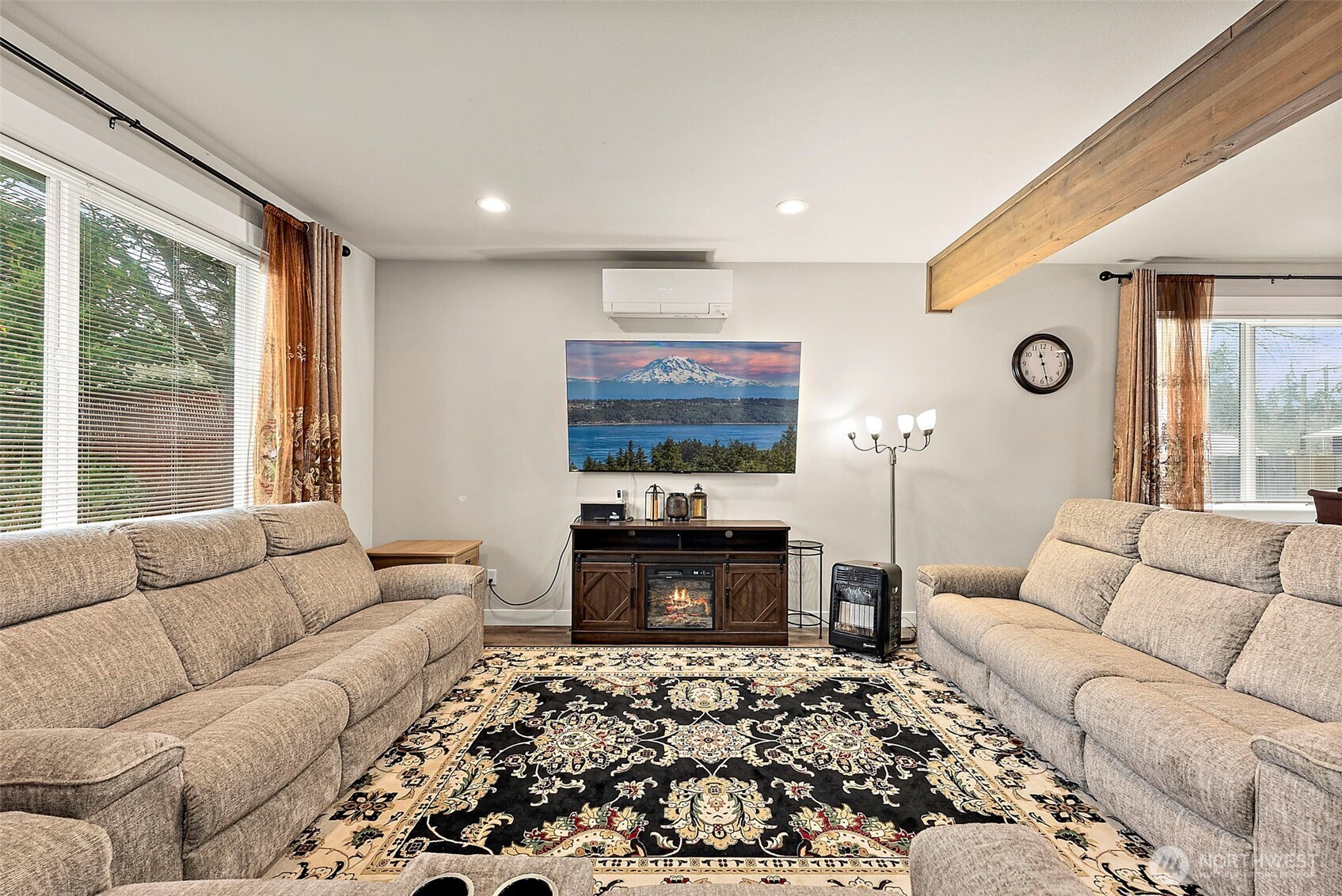 2806 NE Bowen Street , Bremerton, WA 98310-5413