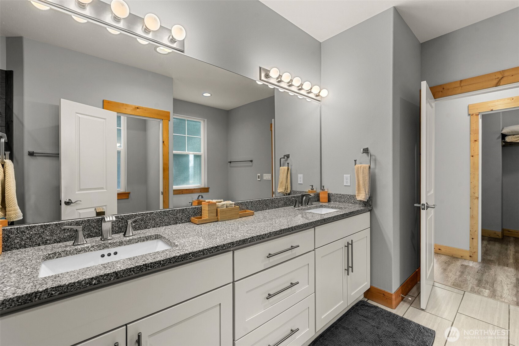 6827 Forest Ridge Drive , Wenatchee, WA 98801