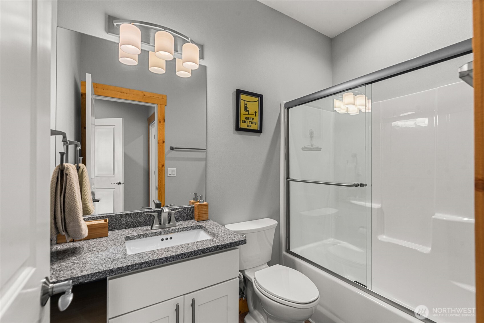 6827 Forest Ridge Drive , Wenatchee, WA 98801