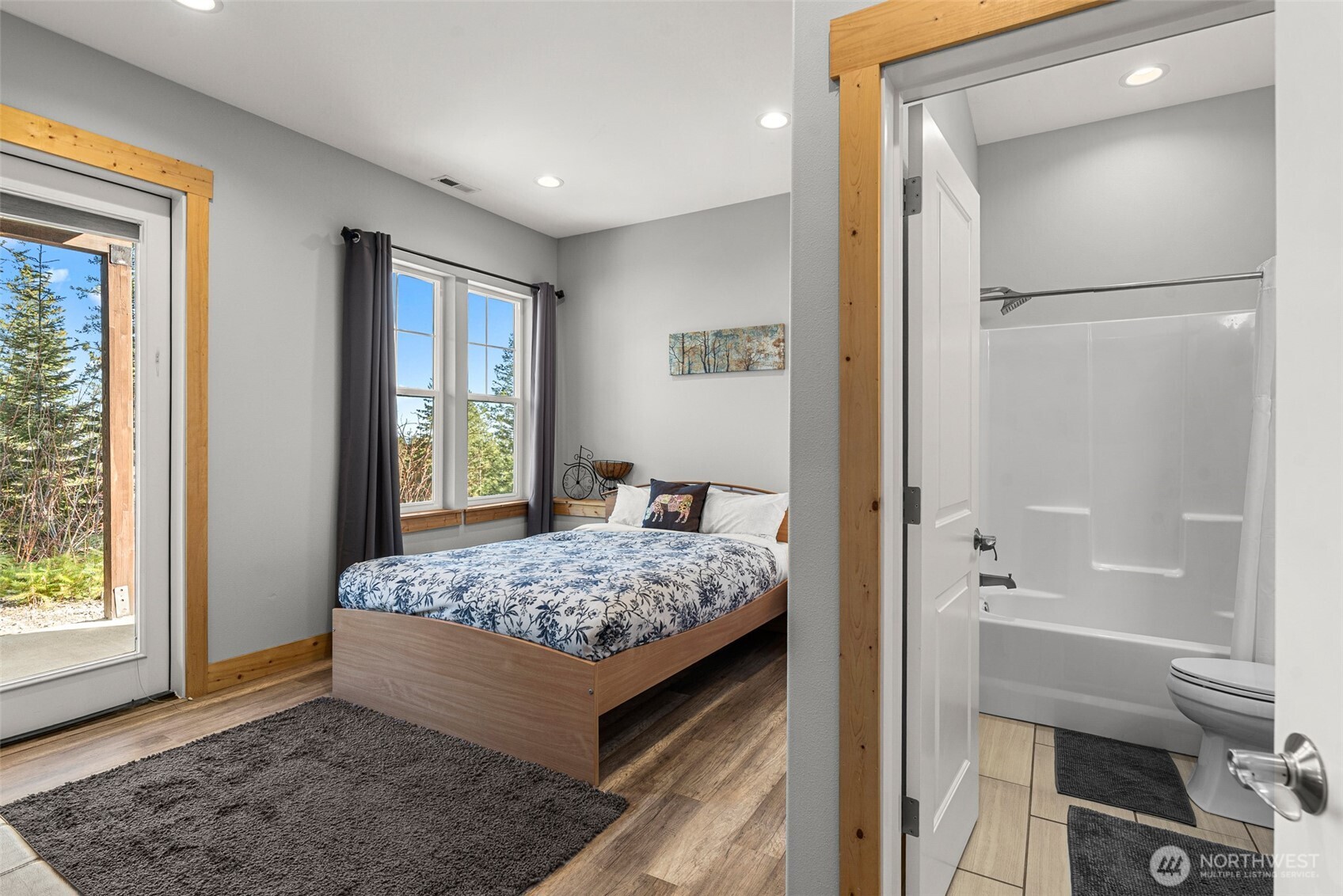 6827 Forest Ridge Drive , Wenatchee, WA 98801