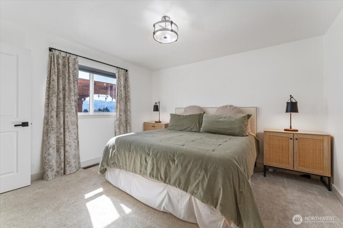 3949 NE Vista Del Rey Drive , East Wenatchee, WA 98802