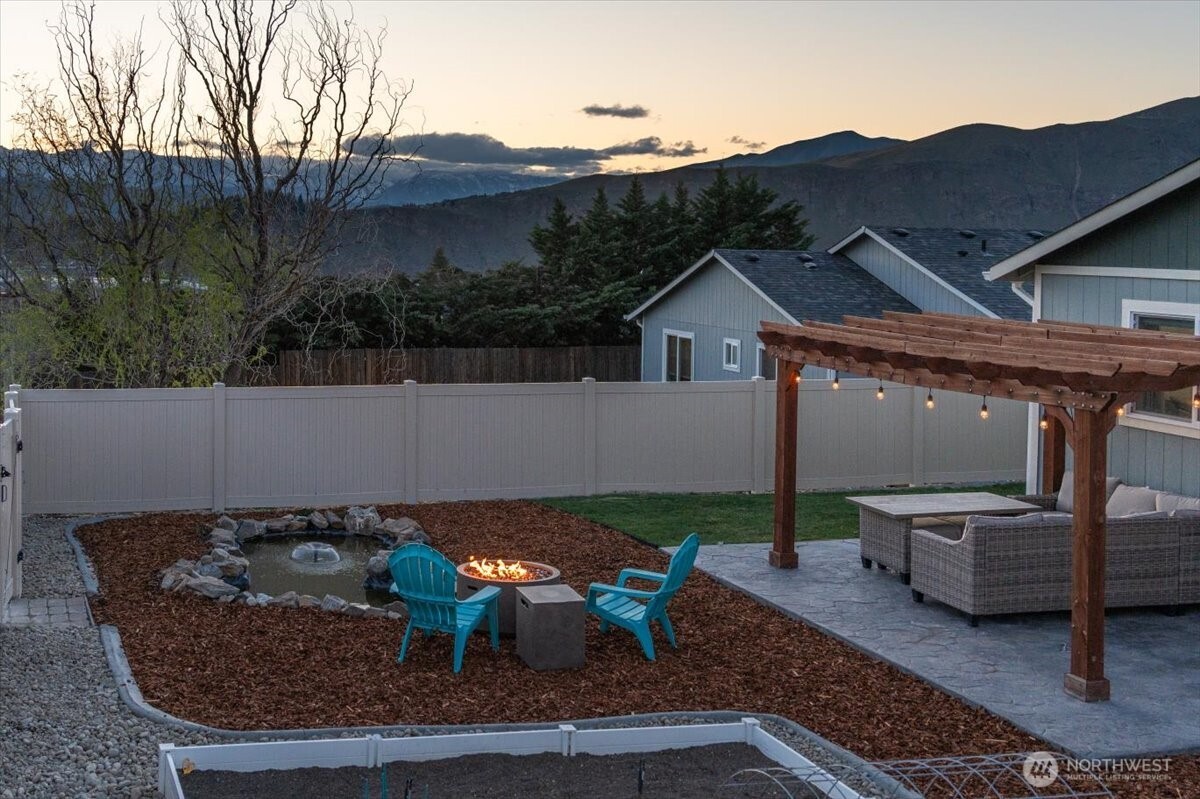 3949 NE Vista Del Rey Drive , East Wenatchee, WA 98802