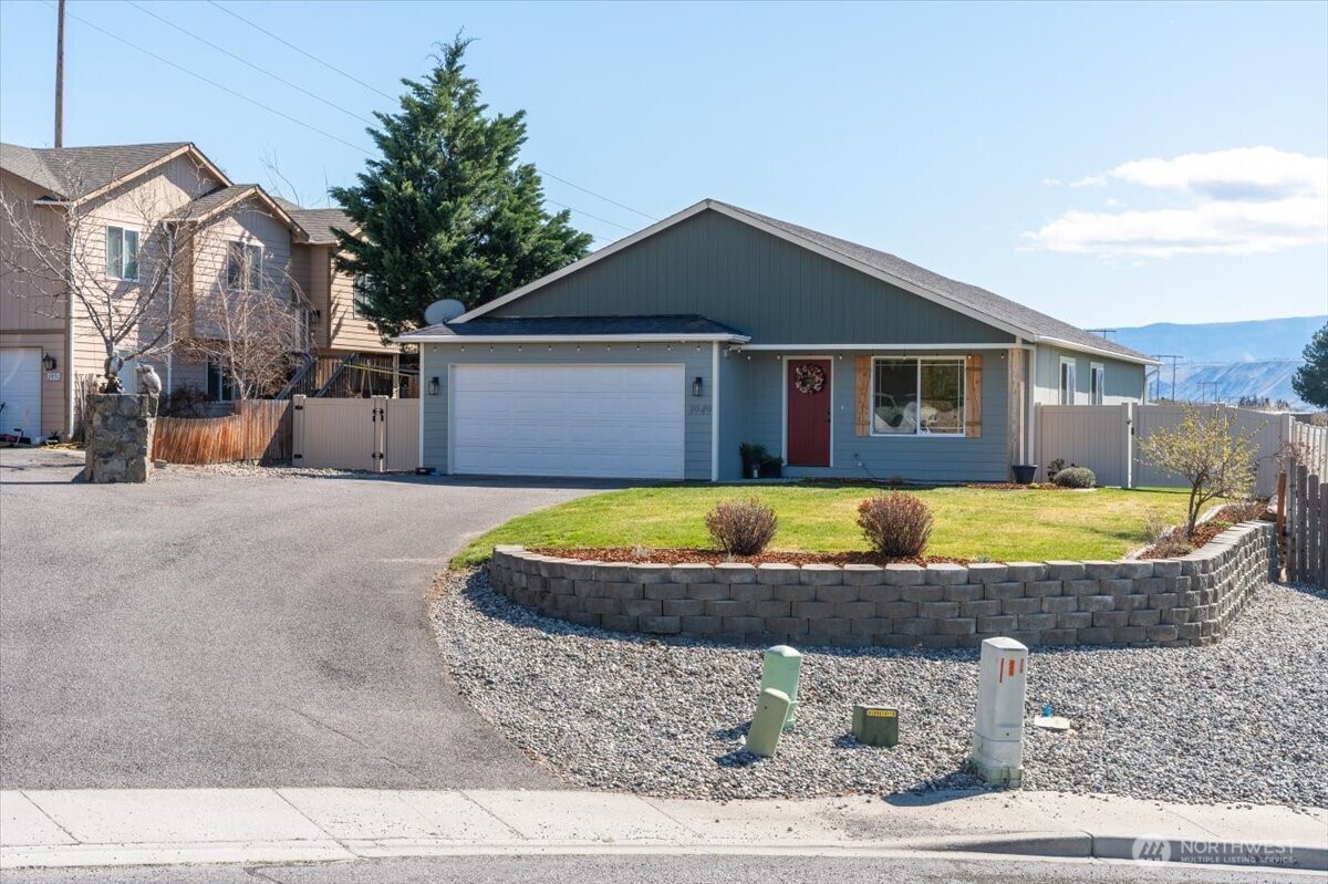 3949 NE Vista Del Rey Drive , East Wenatchee, WA 98802