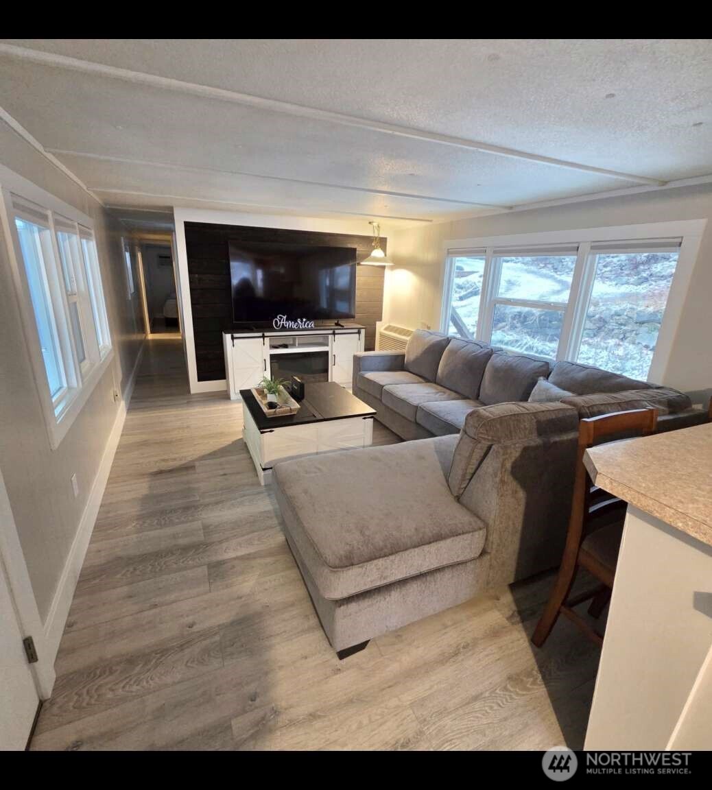 12245 S Lakeshore Road #44, Chelan, WA 98816