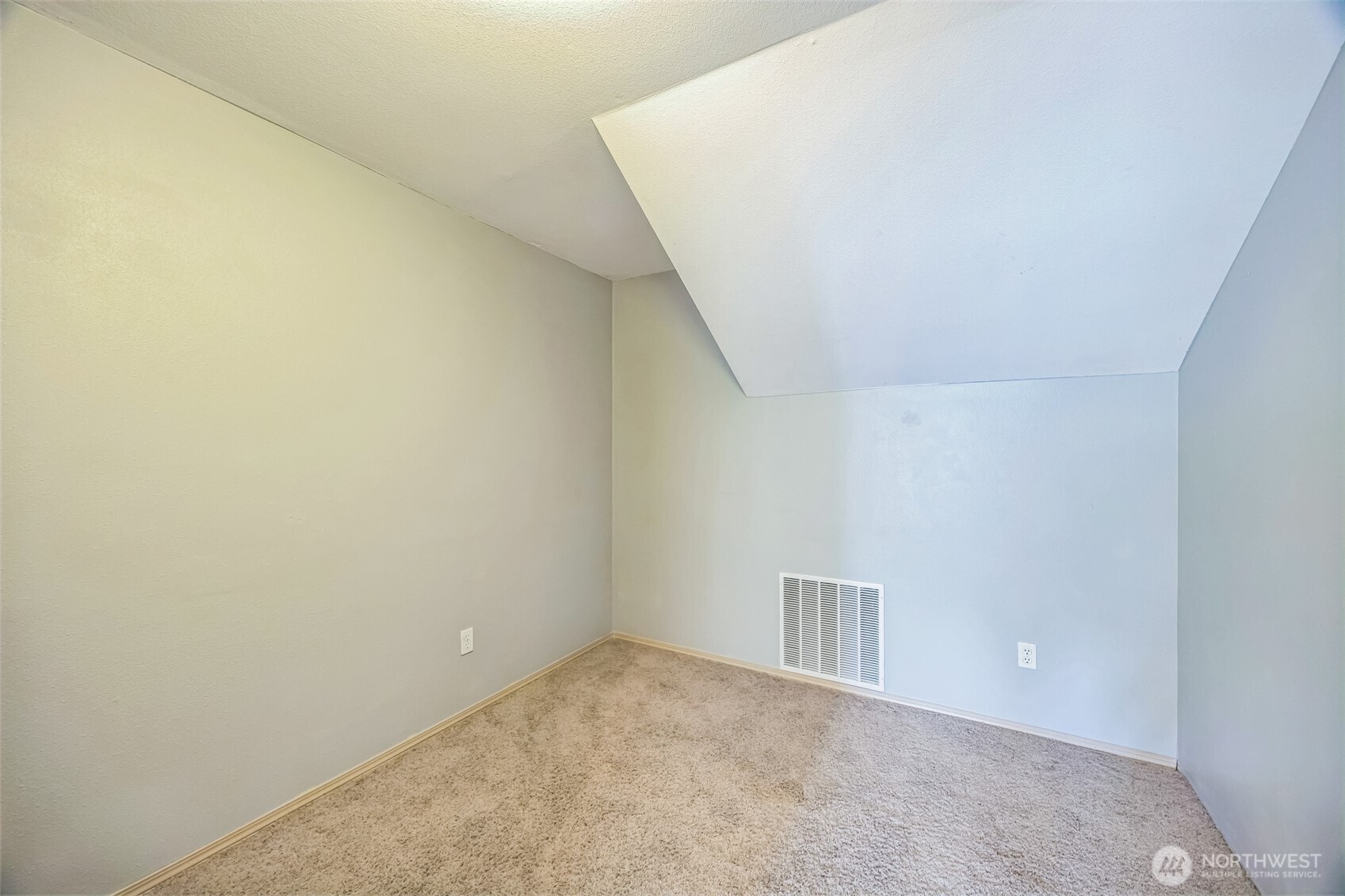 7608 145th Avenue Ct E, Sumner, WA 98390