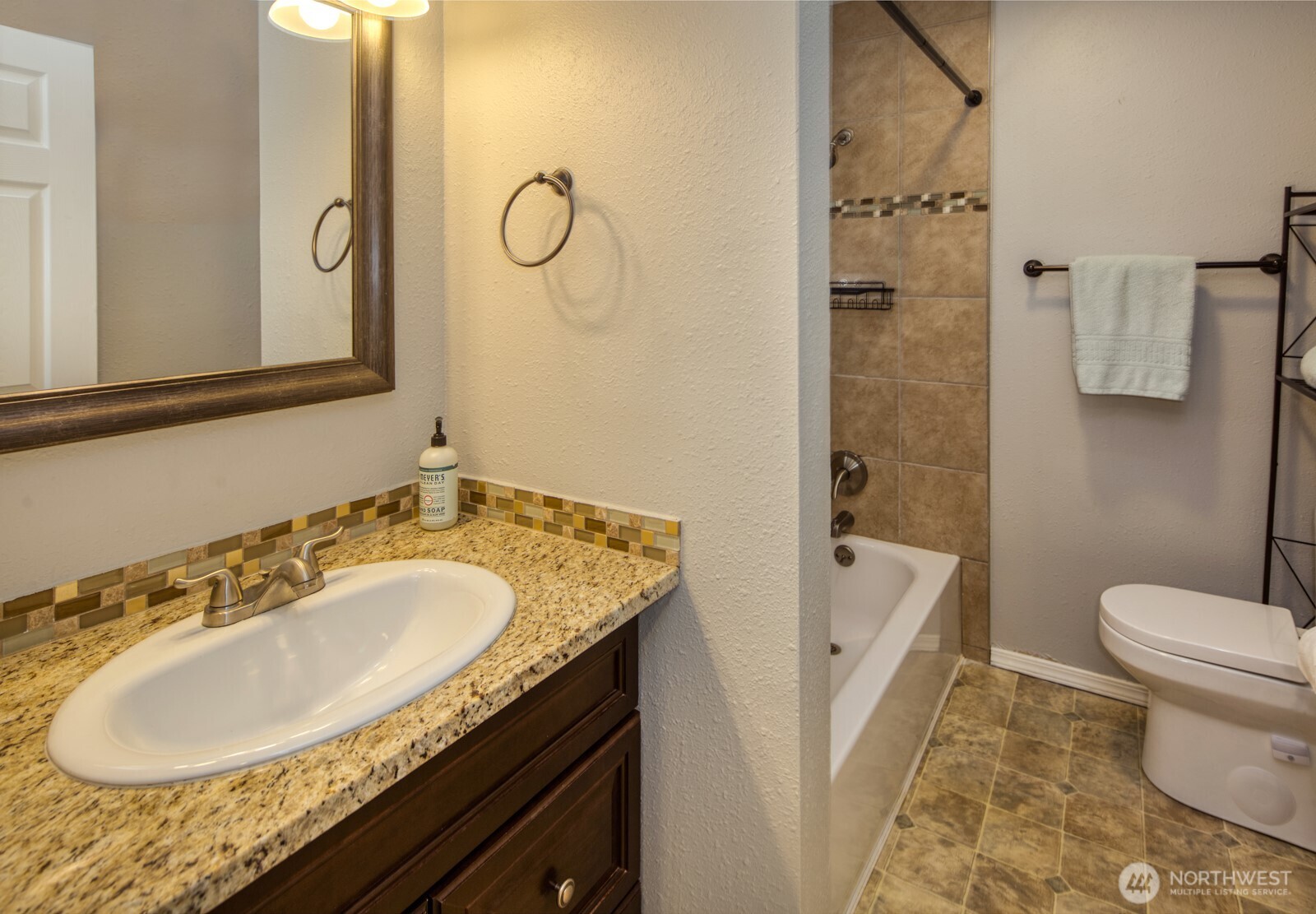 19619 SE 264th Court , Covington, WA 98042