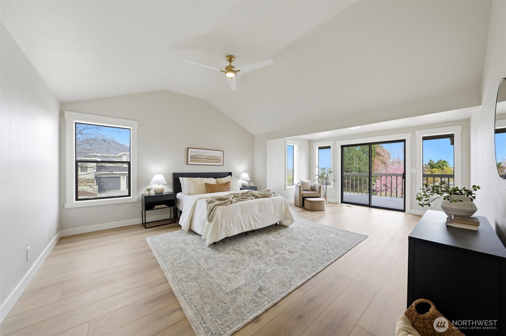 4001 S Olson Pl , Kennewick, WA 99337