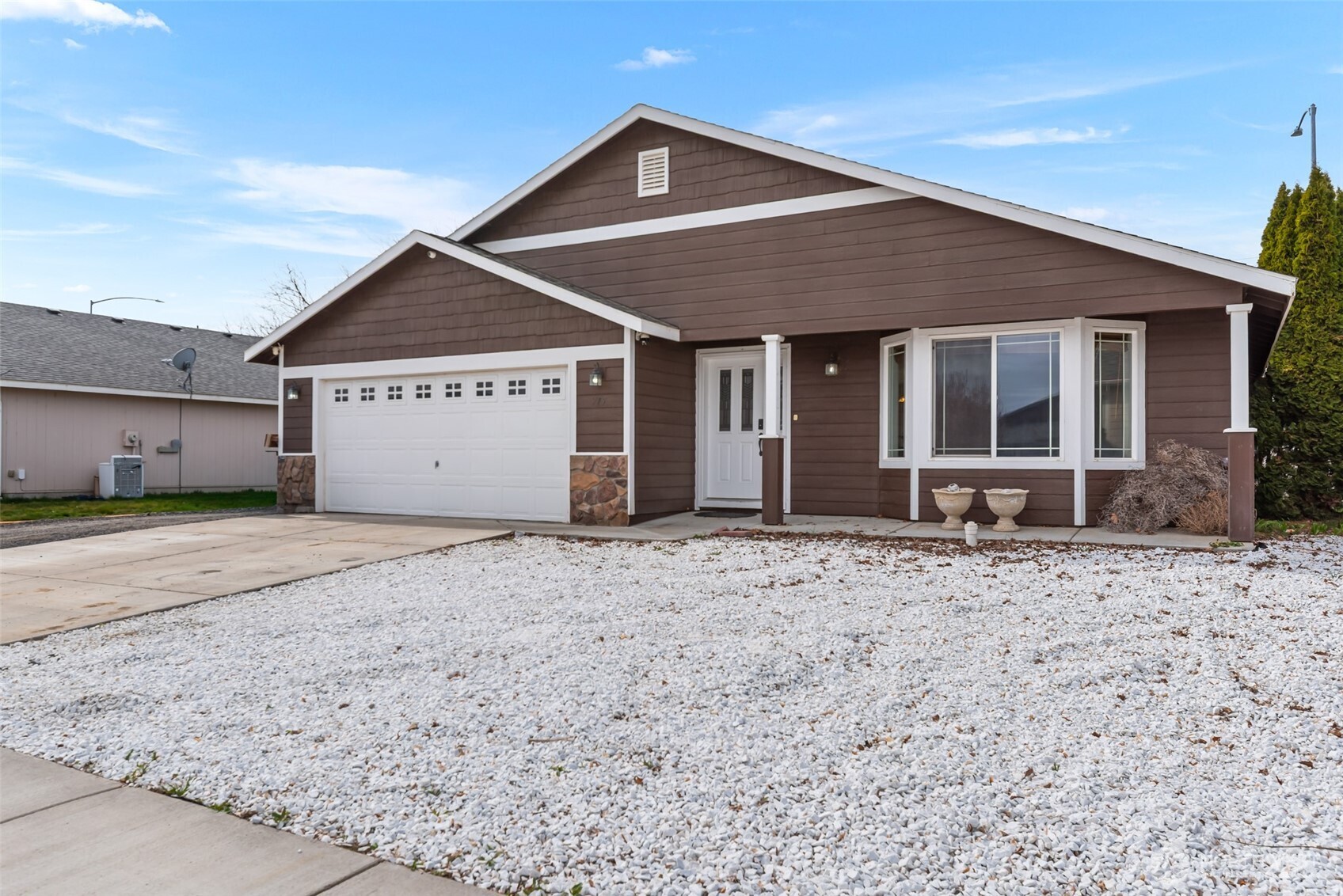 715 NE Hilltop Avenue , Quincy, WA 98848