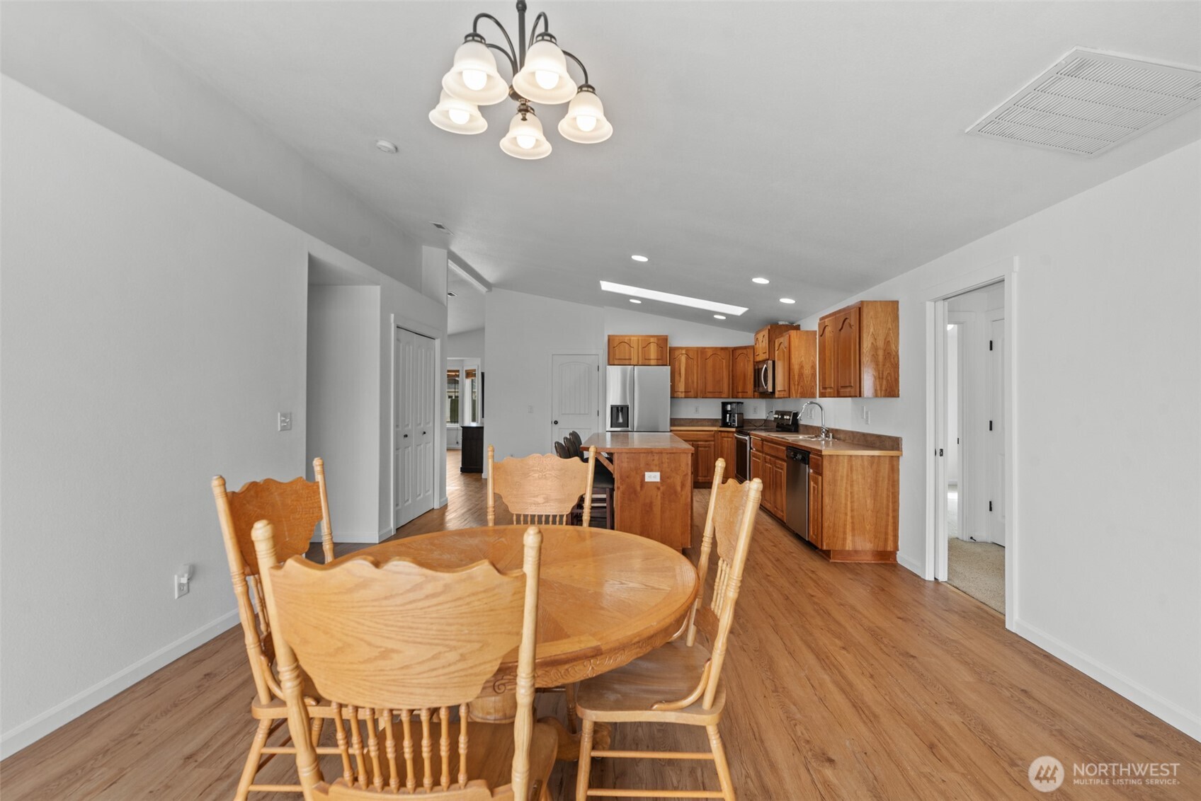 715 NE Hilltop Avenue , Quincy, WA 98848