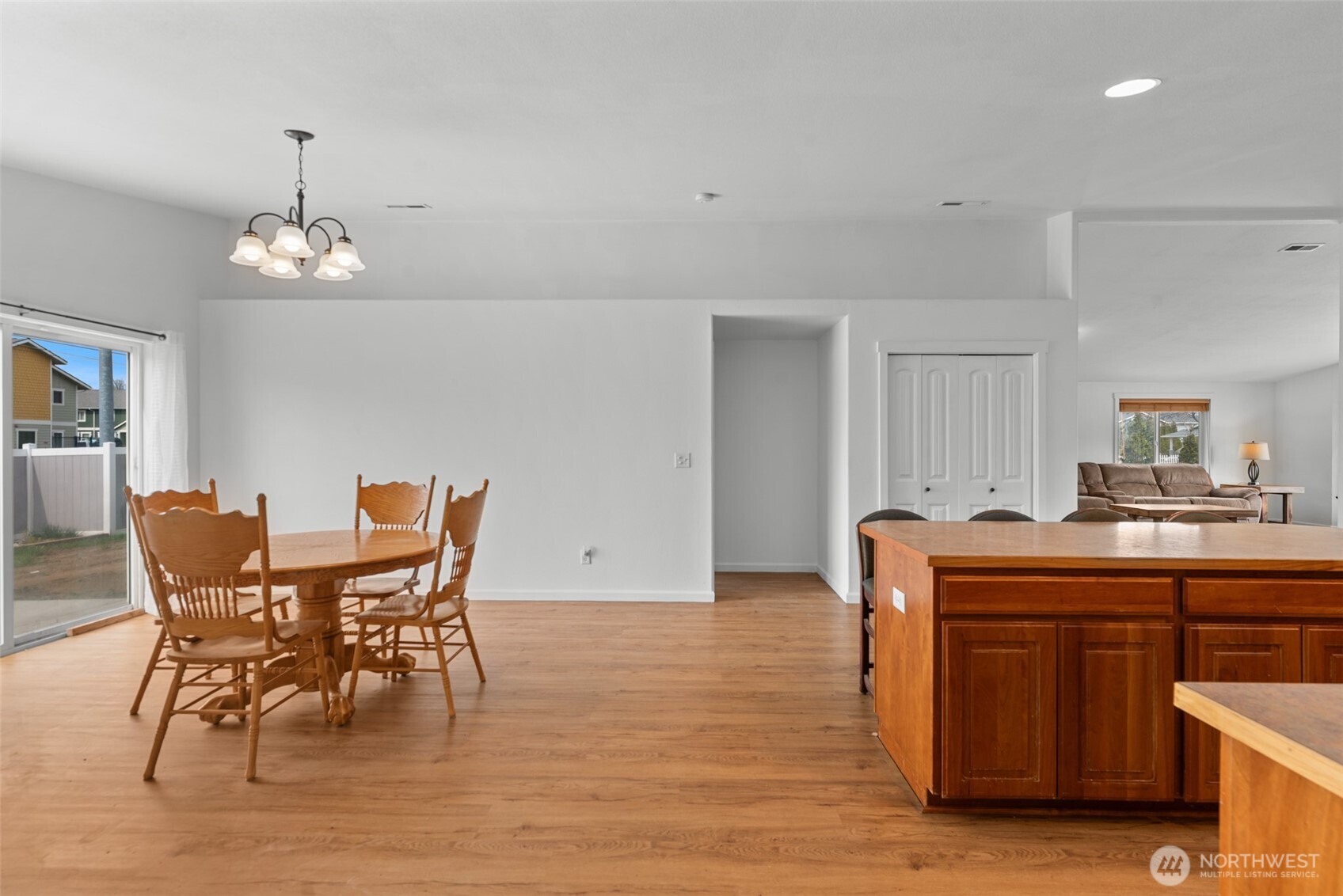 715 NE Hilltop Avenue , Quincy, WA 98848