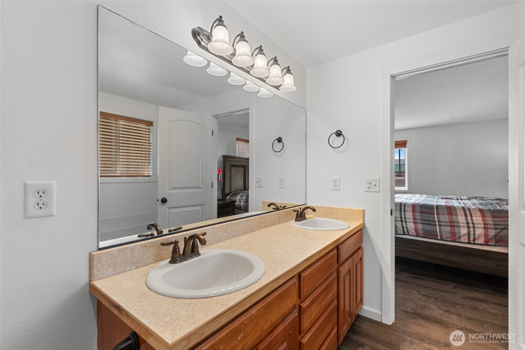 715 NE Hilltop Avenue , Quincy, WA 98848