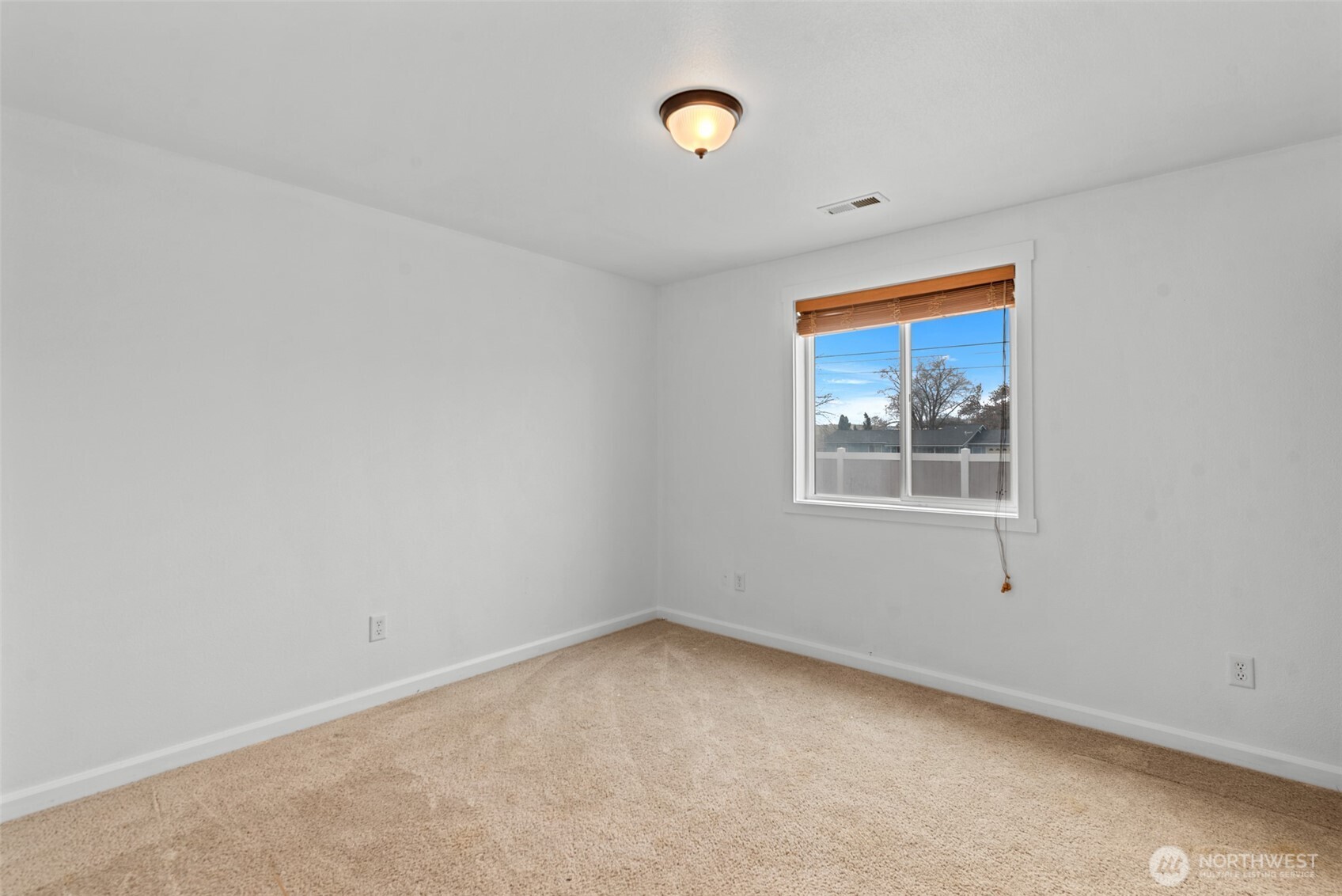 715 NE Hilltop Avenue , Quincy, WA 98848