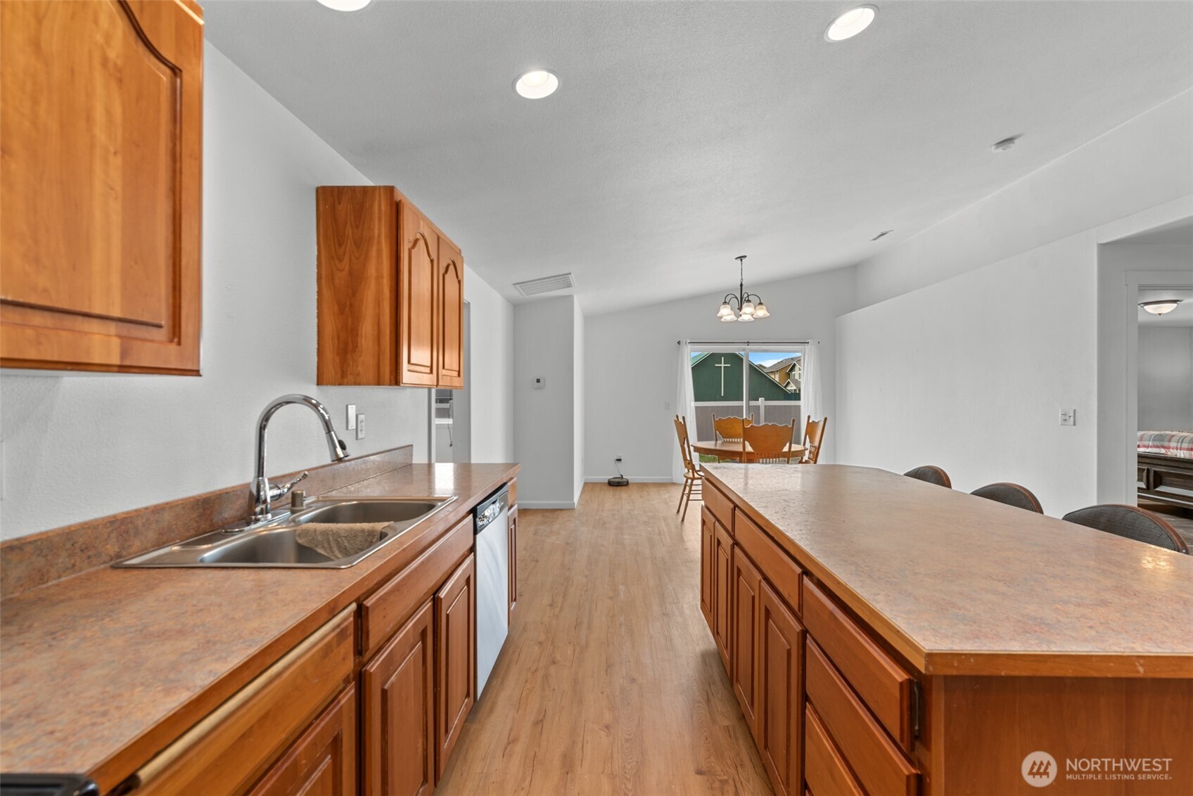 715 NE Hilltop Avenue , Quincy, WA 98848