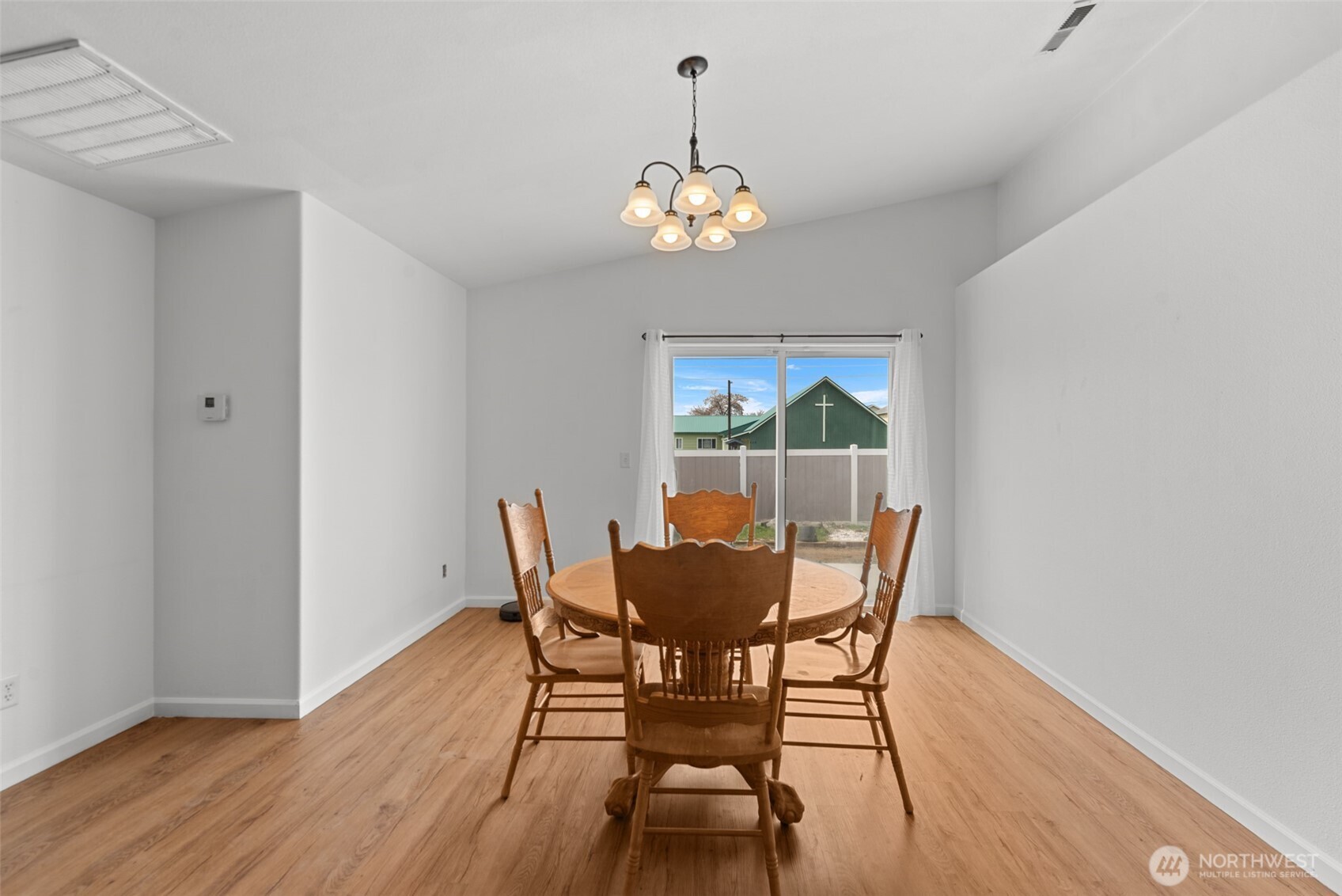 715 NE Hilltop Avenue , Quincy, WA 98848