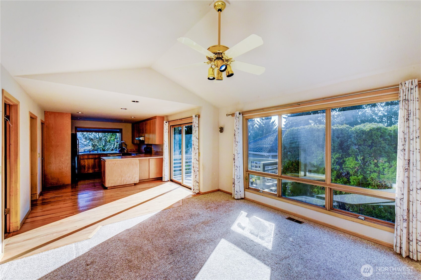 15728 NE 61st Ct , Redmond, WA 98052